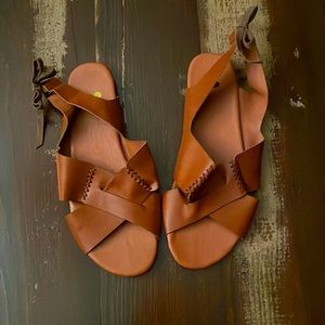 NWOT sandals size 42